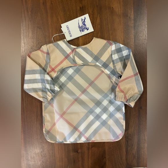 NWT- Burberry’s Check-Print Bib, Size 6M-9M - Picture 4 of 7
